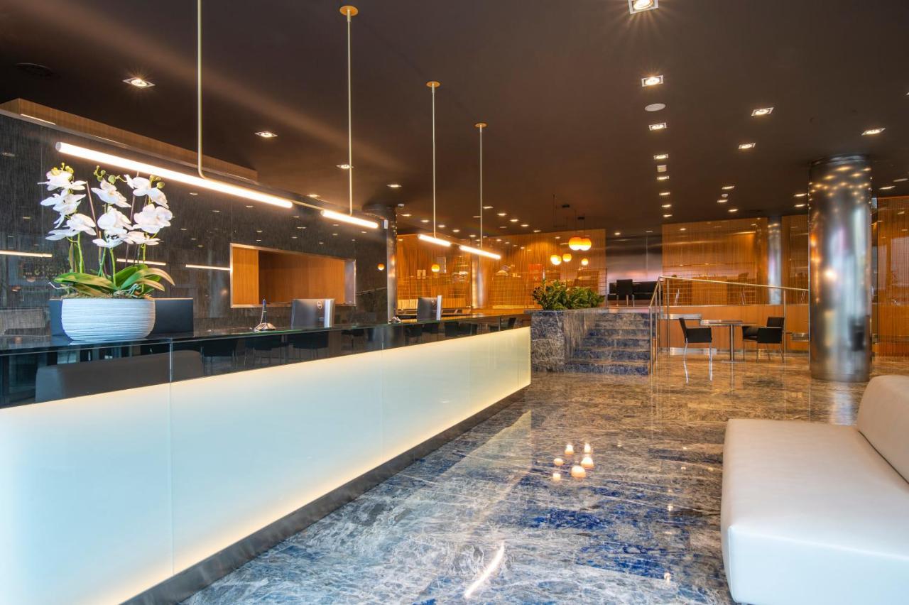 Hotel Starc By Pierre & Vacances Premium Andorra la Vella Exterior photo